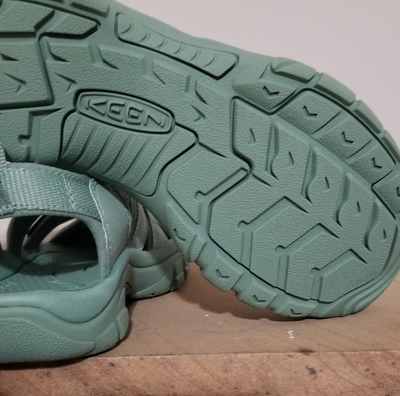 NEW! KEEN Women's Green Sandals Newport H2 Sz 7 - Picture 12 of 12